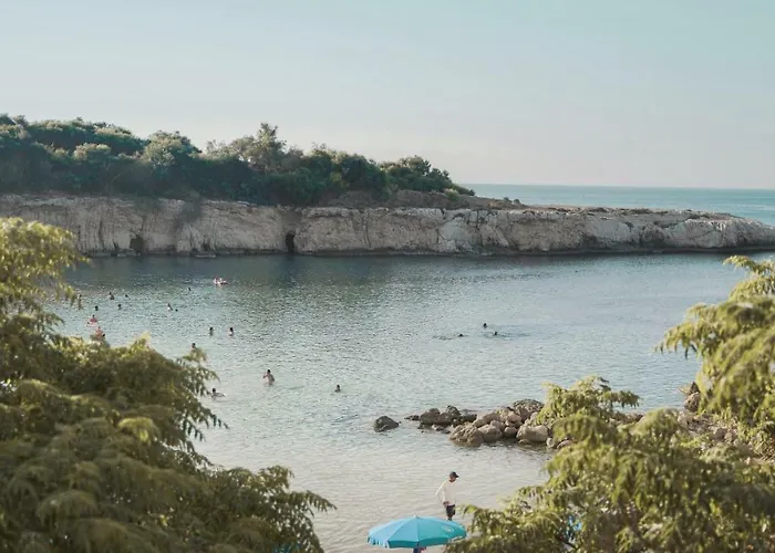 アパート The Blue Mile パラリムニ